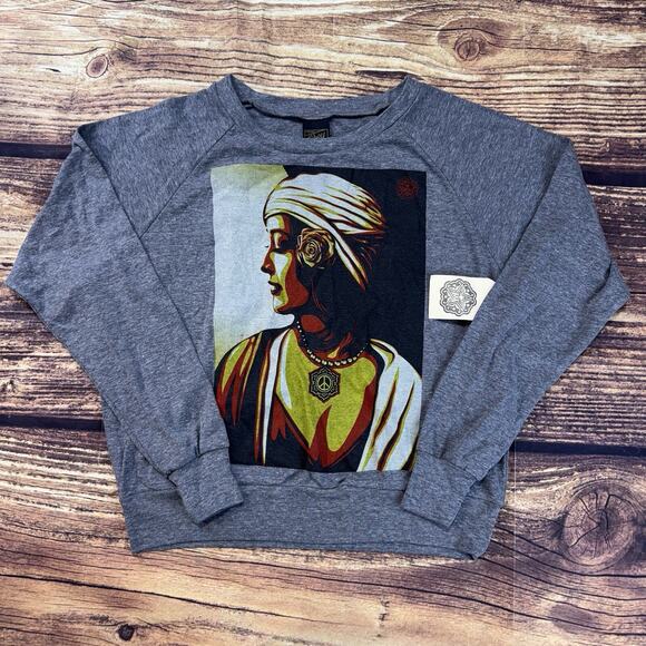 Obey Crewneck Light Sweatshirt XS Grey Gypsy Rose Peace Graphic Soft - Picture 1 of 5